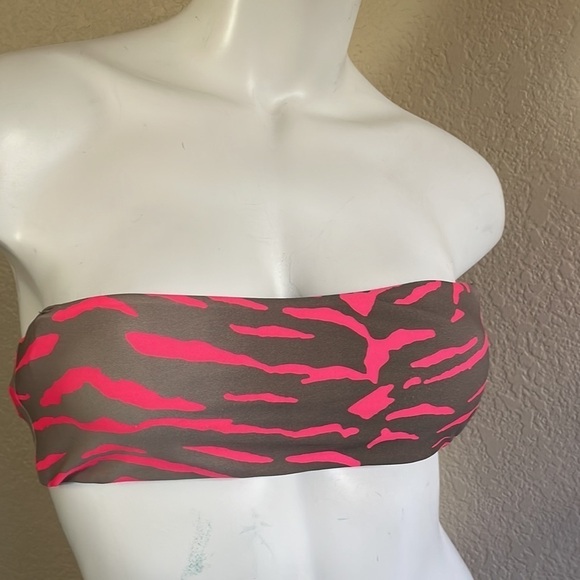 Beach Bunny Bikini Top Hot Tiger BB Tiger Striped Bikini Hot Pink & Nude RARE - Picture 4 of 16